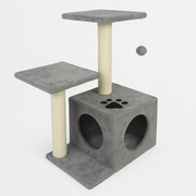 Variante del rascador PetBaby de 70cm en color gris claro. Muestra el detalle del túnel de entrada a la cueva y la disposición de las plataformas para facilitar el salto y la exploración del gato.
