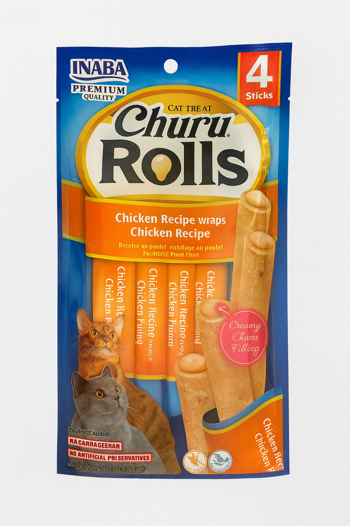 Vista frontal del empaque de Churu Rolls para gatos de la marca Inaba, sabor receta de pollo natural. El diseño es de color azul y naranja, muestra fotos de dos gatos y destaca que el producto contiene 4 rollos individuales de snack cremoso.