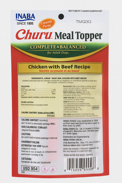Parte posterior del sobre de Churu Meal Topper sabor Pollo y Vacuno, donde se detalla la composición nutricional, los ingredientes de alta calidad y las instrucciones de uso para mejorar la palatabilidad de la comida diaria del perro.